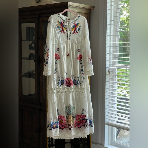 Farm Rio NWOT 100% Cotton Macaw Cross Stitch Tropical Embroidered Eclectic Maxi - Picture 1 of 15